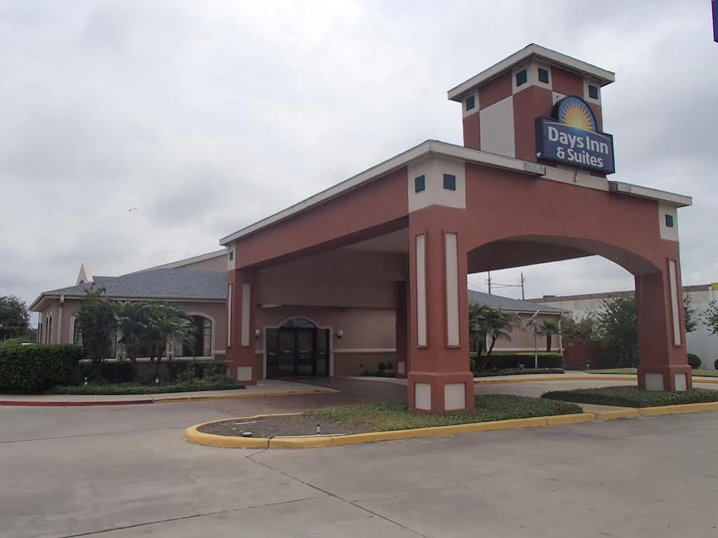 Days Inn & Suites By Wyndham Corpus Christi Central Exterior foto