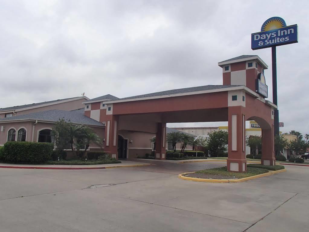 Days Inn & Suites By Wyndham Corpus Christi Central Exterior foto